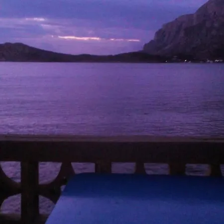Waterfront Entire Beach House Below Geriakos Crag * Kálymnos